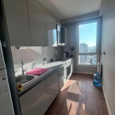 アパート 33 Floor Cozy With Balcony Gym Pool *